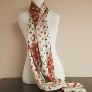 New silj Louis Vuitton scarf/wrap.